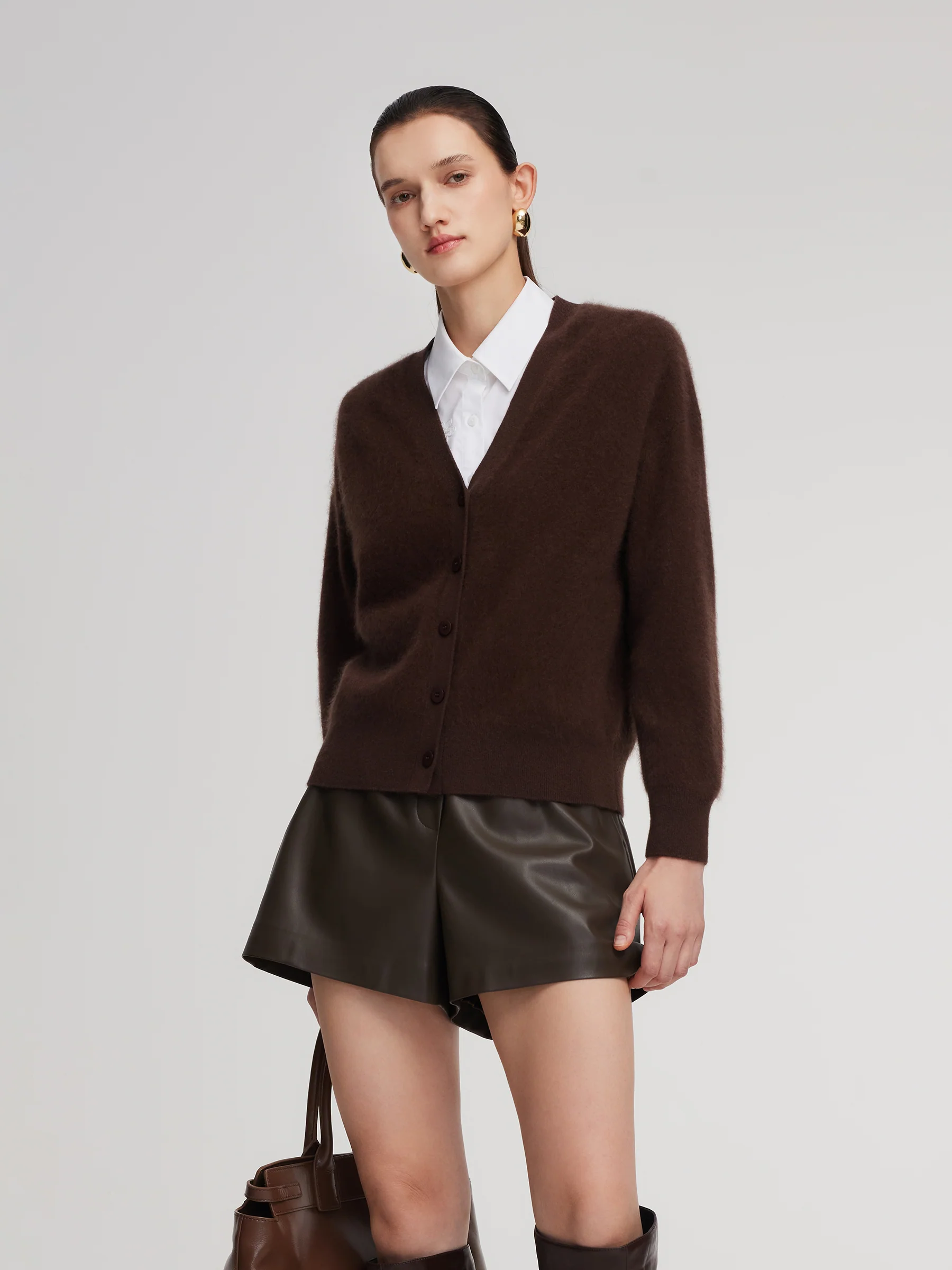 100% Brushed Wool V-Neck Women Cardigan - Image 4