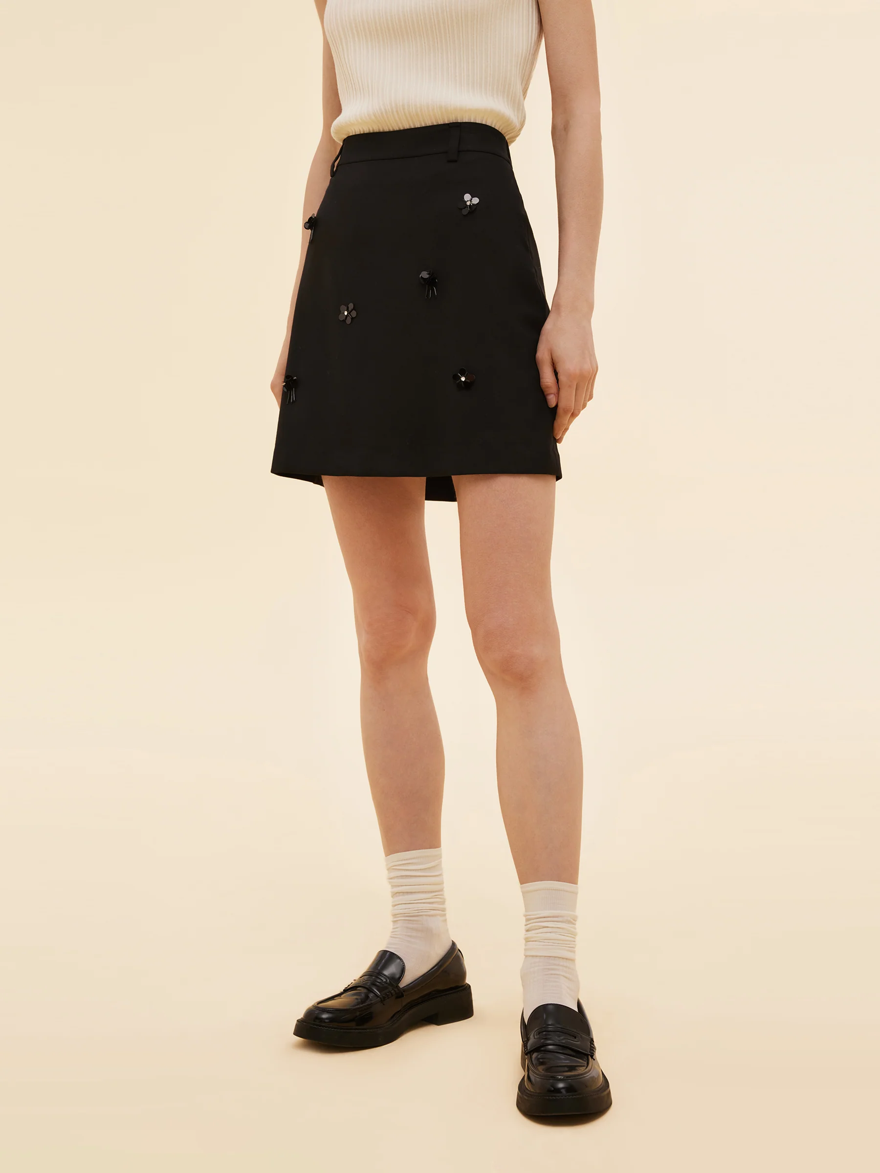 100% Worsted Wool Women Beaded Mini Skirt - Image 4