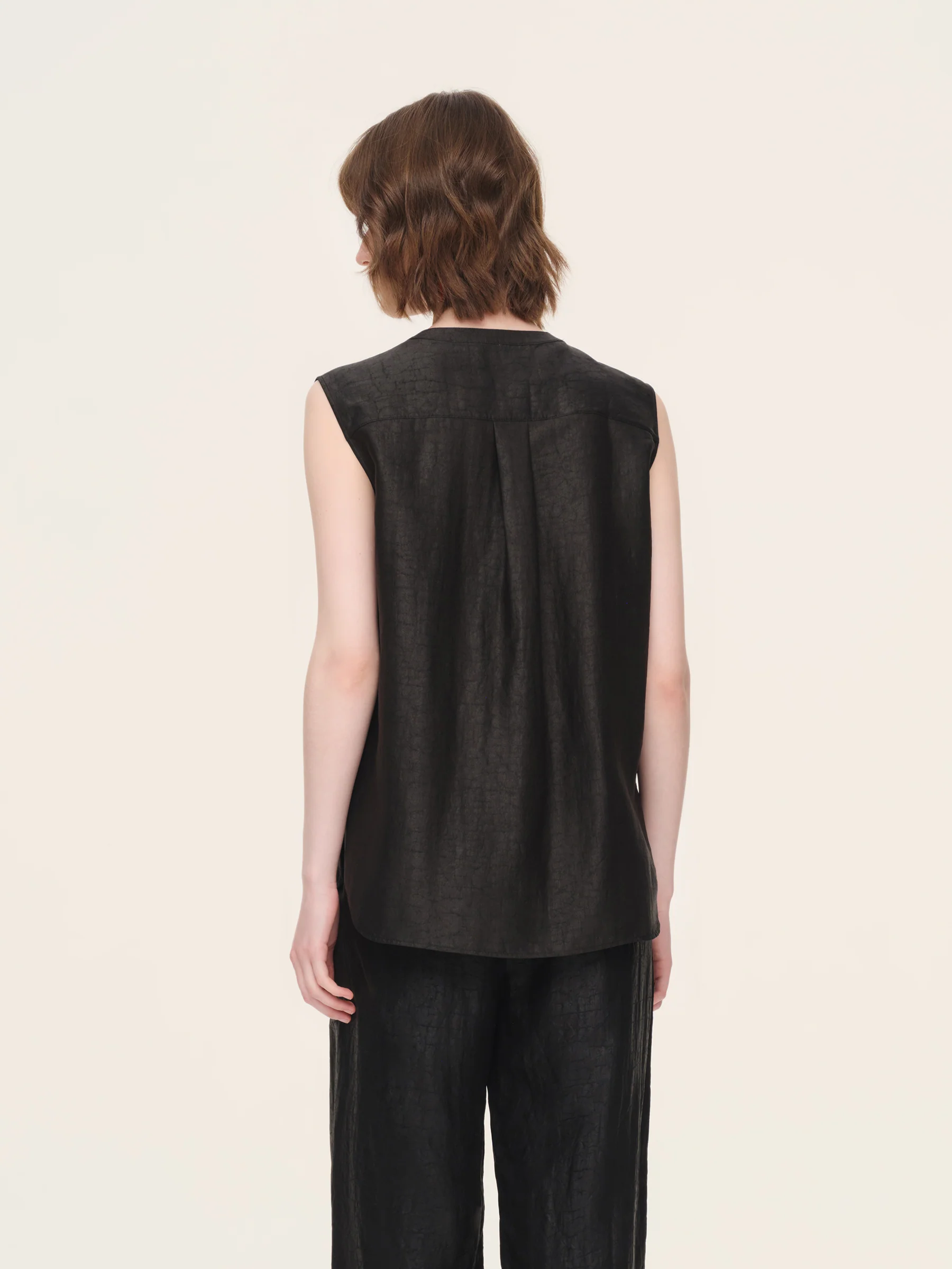 18MM Gambiered Canton Gauze Women Sleeveless Shirt - Image 3