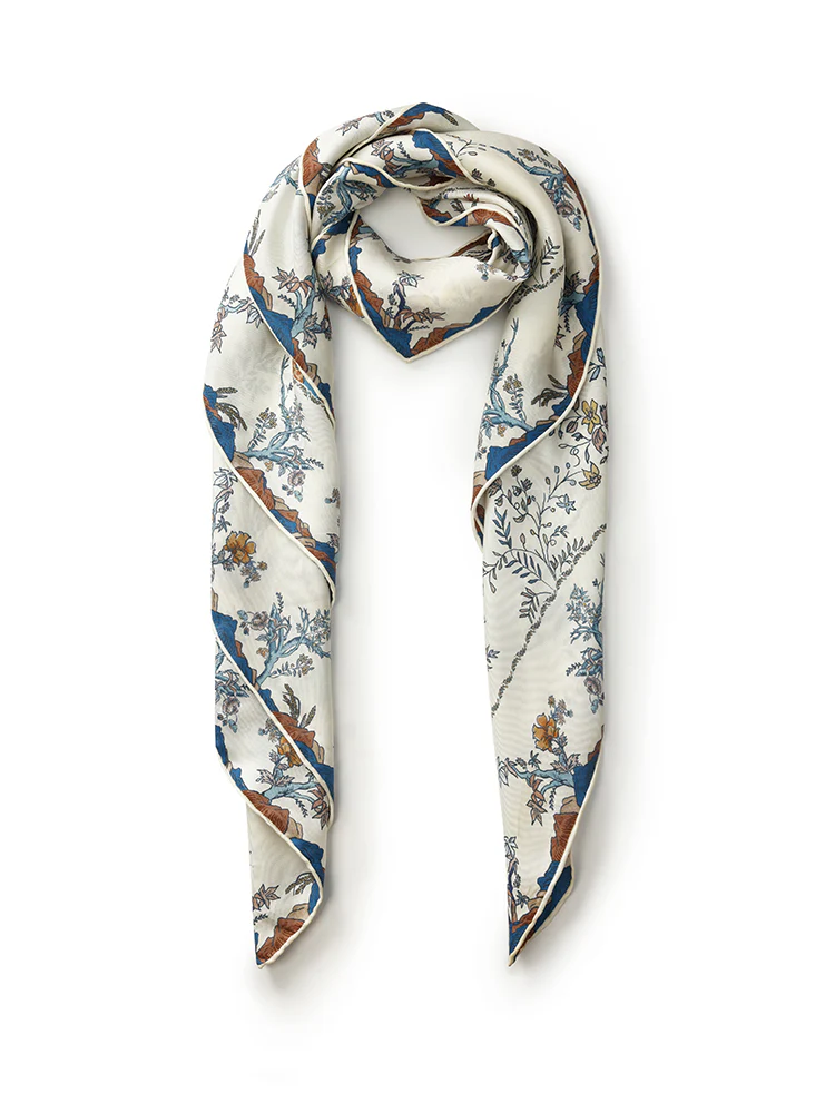 90 Square Printed 14 Momme Mulberry Silk Scarf - Image 3