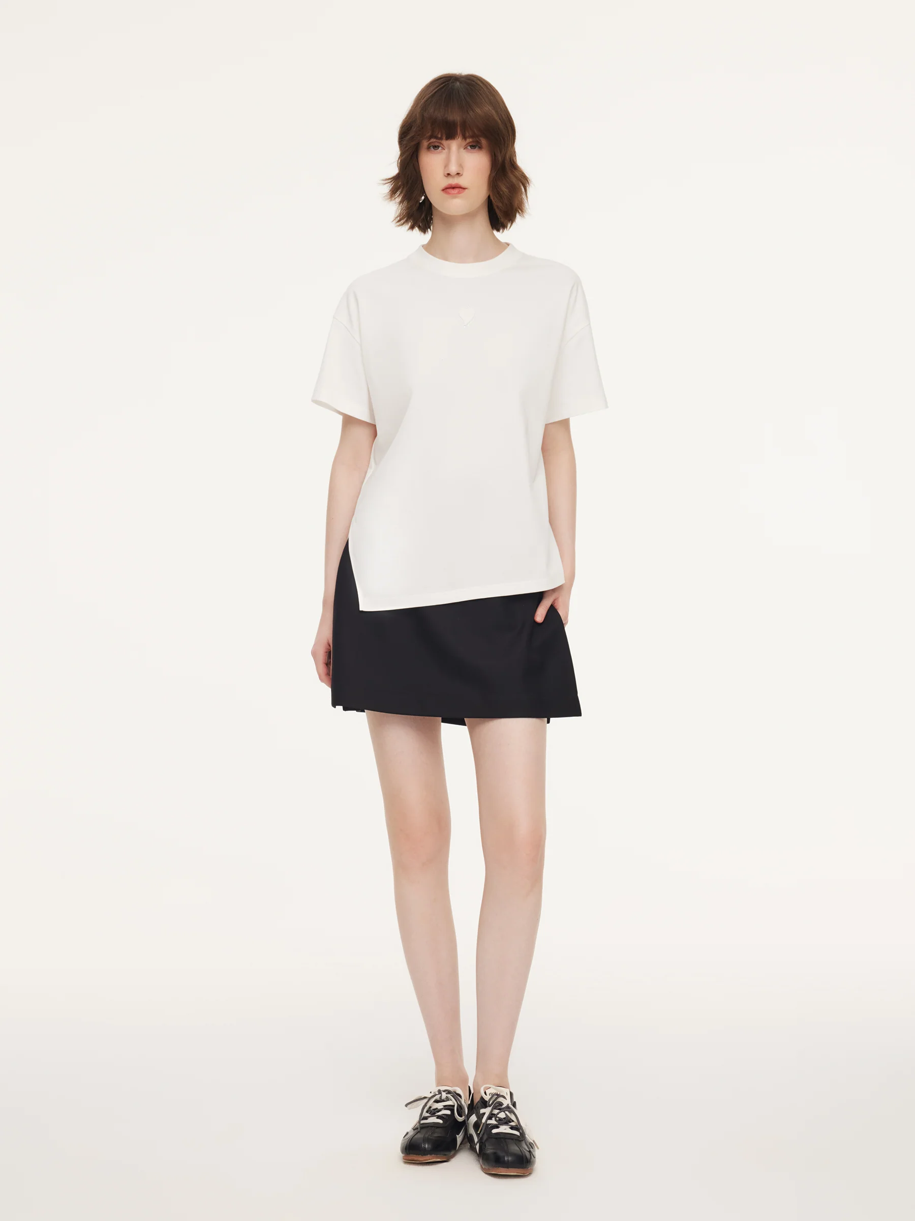 Asymmetrical Hem Heart Decorated Women T-Shirt - Image 22
