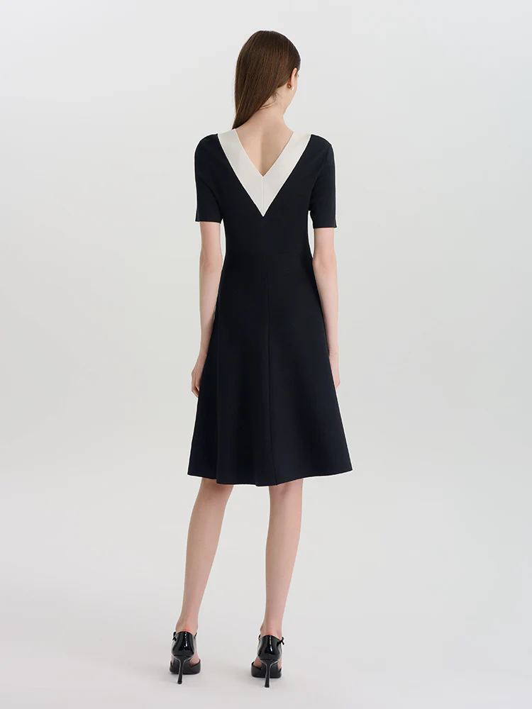 Contrast V-Neck Slim Knitted Women Midi Dress - Image 4