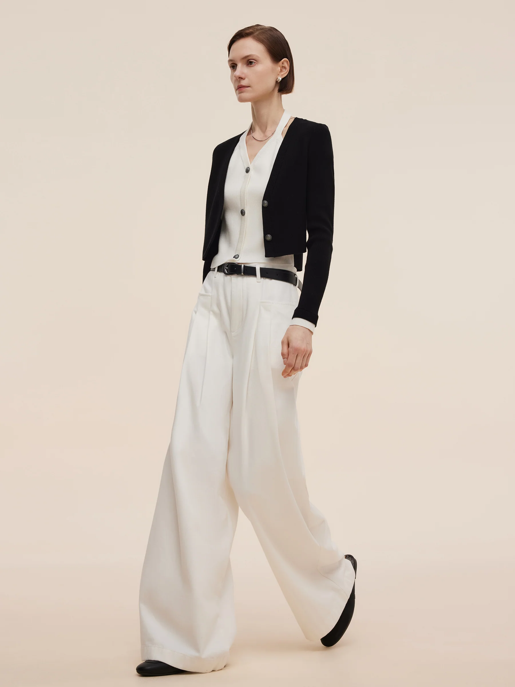 Denim Women High-Waisted Wide Leg Jeans With Leather Belt - Image 4