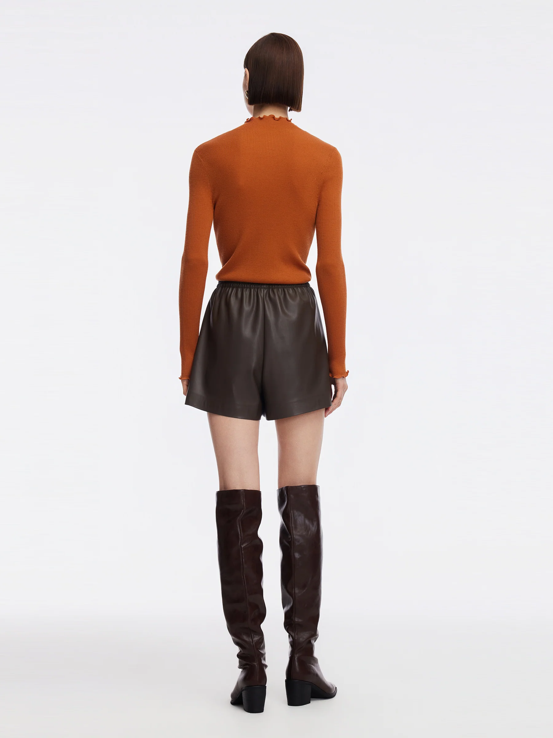 PU Leather Elastic Waist Women A-Line Shorts - Image 3