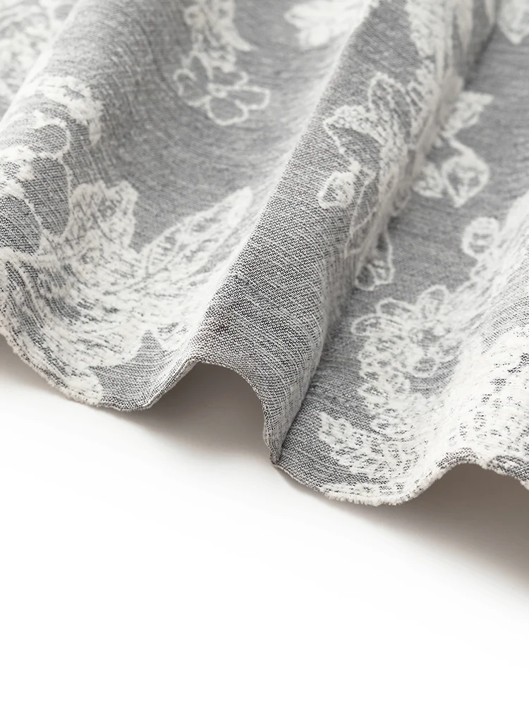 Silver Floral Jacquard Women Mamianqun With Bottomed Skirt - Image 11