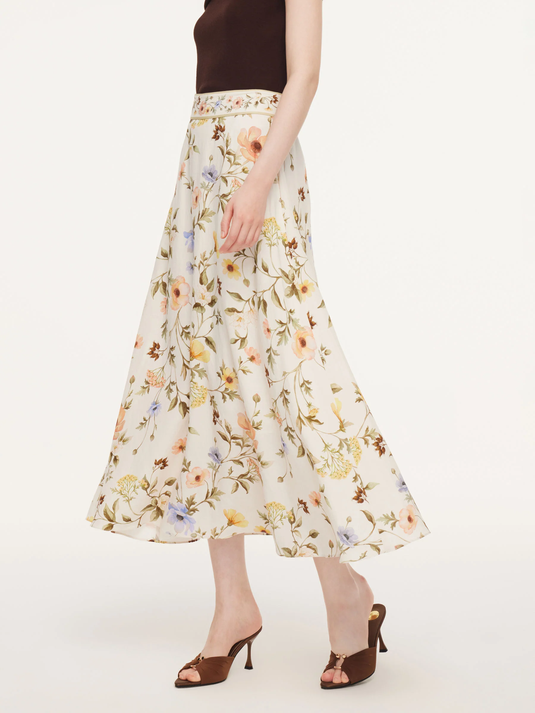 Tencel Blend Floral Print Women A-Line Skirt With Scrunchie - Image 4